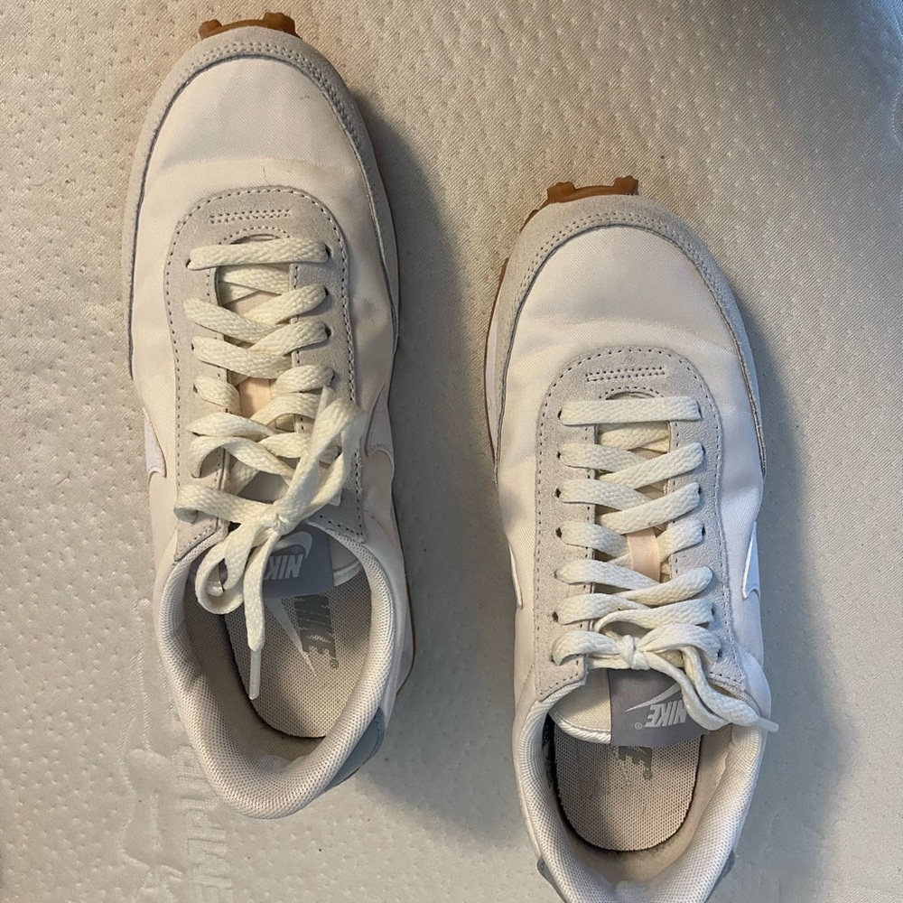 Nike tennis shoes